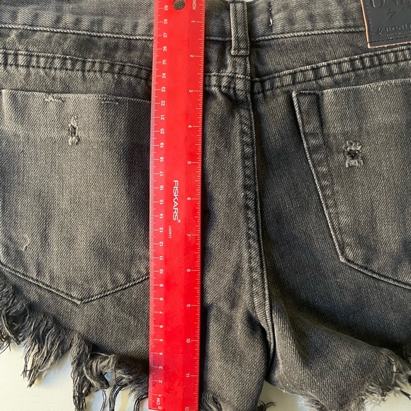 ONE X ONETEASPOON FADED BLACK DUKES LOW WAIST MINI DENIM SHORTS - Picture 9 of 11